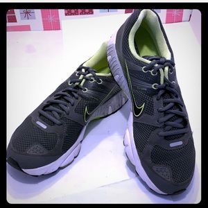 NWOT/ NEW NIKE Flywire Fitsole2 Men’s Sneaker: 10